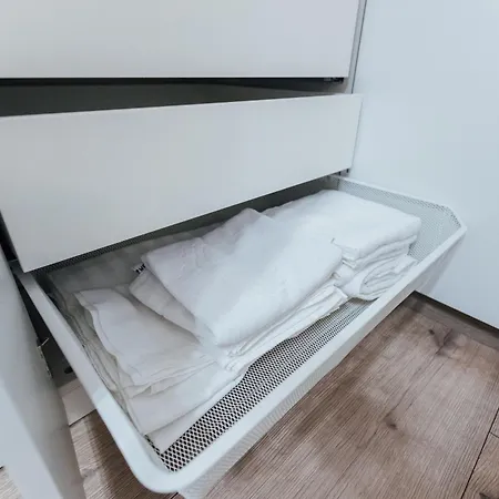 2-237 In Warsaw, Rc Bliska Wola Tower, 29 Marcina Kasprzaka, Petrovdom * Varsavia