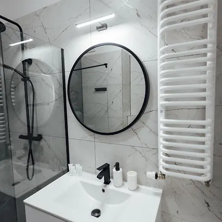 2-237 In Warsaw, Rc Bliska Wola Tower, 29 Marcina Kasprzaka, Petrovdom * Varsavia